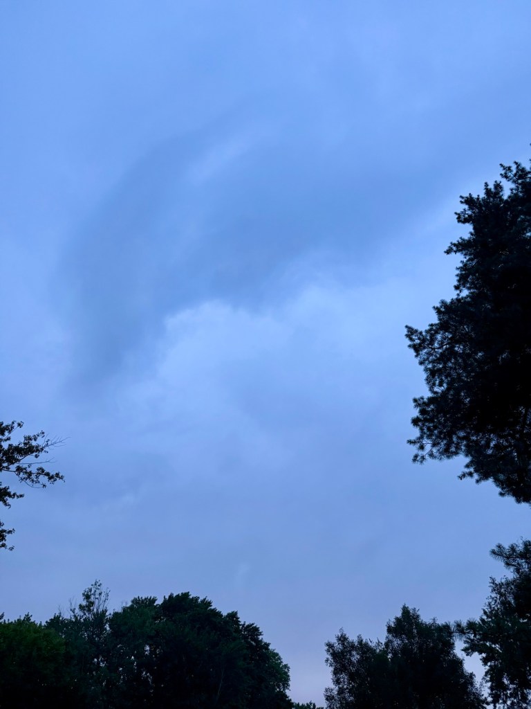Blue-gray evening overcast at 7:30 PM in Raytown